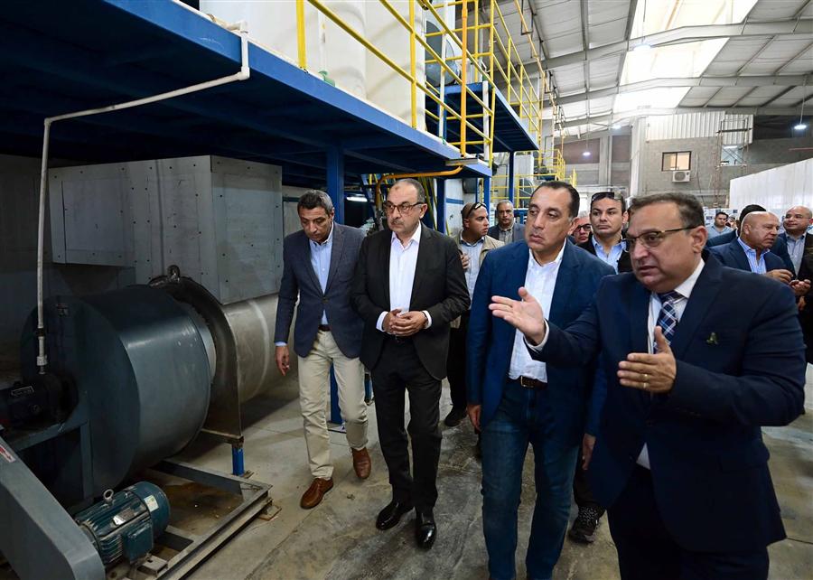 رئيس الوزراء يفتتح مصنع سيناي للمستلزمات الطبية بالسخنة رئيس الوزراء يفتتح مصنع سيناي للمستلزمات الطبية بالسخنة